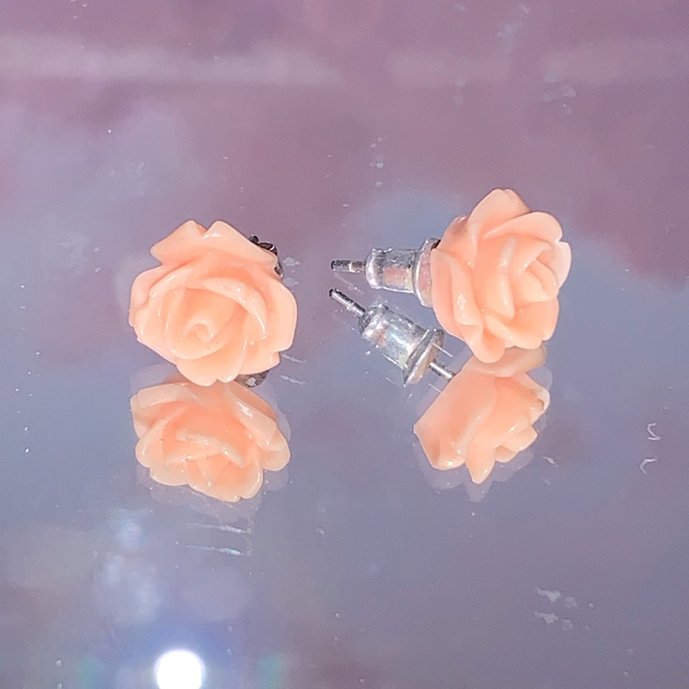 Light pink rose earrings